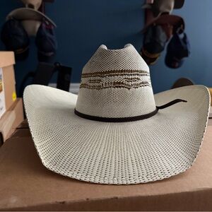 Twister Bangora Straw Cowboy Hat, Cattleman W/ Cutters, 4.25” Brim, Size 6 3/4
